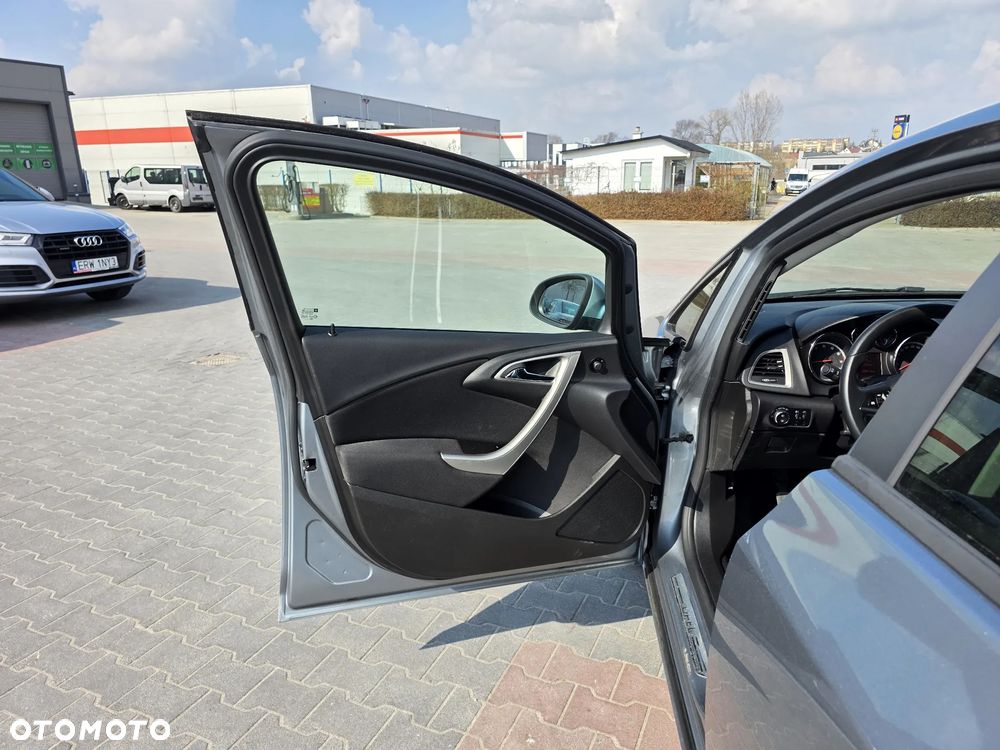 Opel Astra 1.4 Turbo - 10