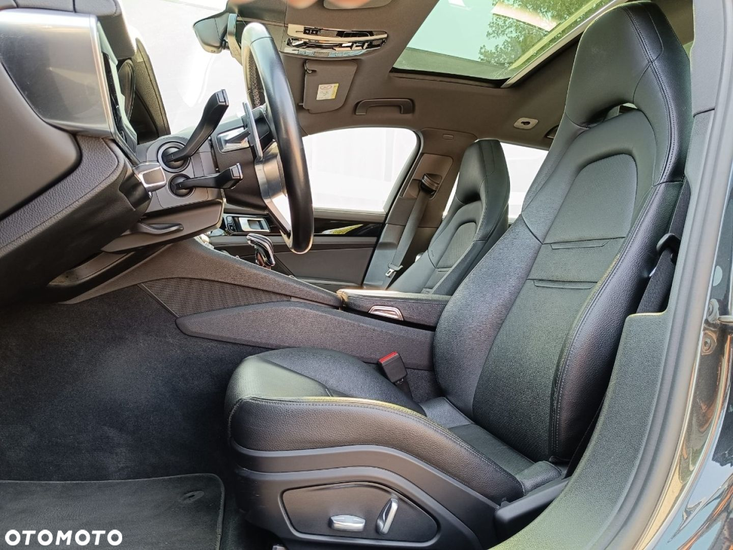 Porsche Panamera - 26