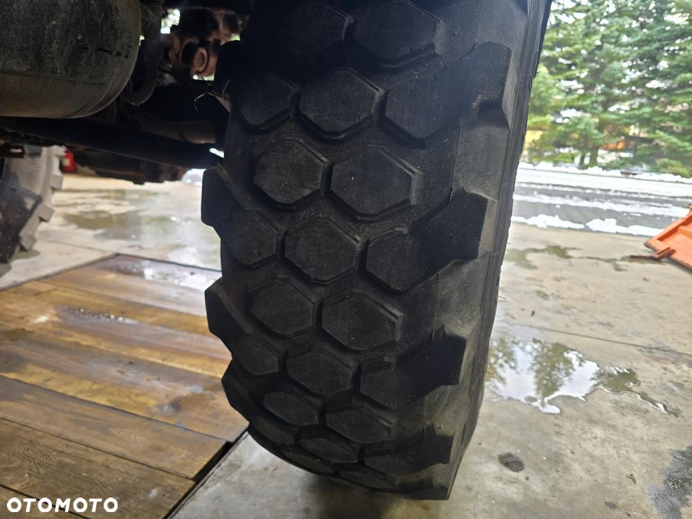 Unimog Mercedes Unimog U 1400 - 17