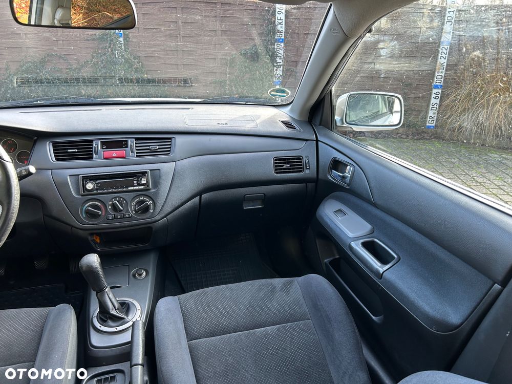 Mitsubishi Lancer 1.6 Sport - 20