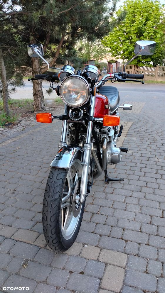 Honda CB - 12