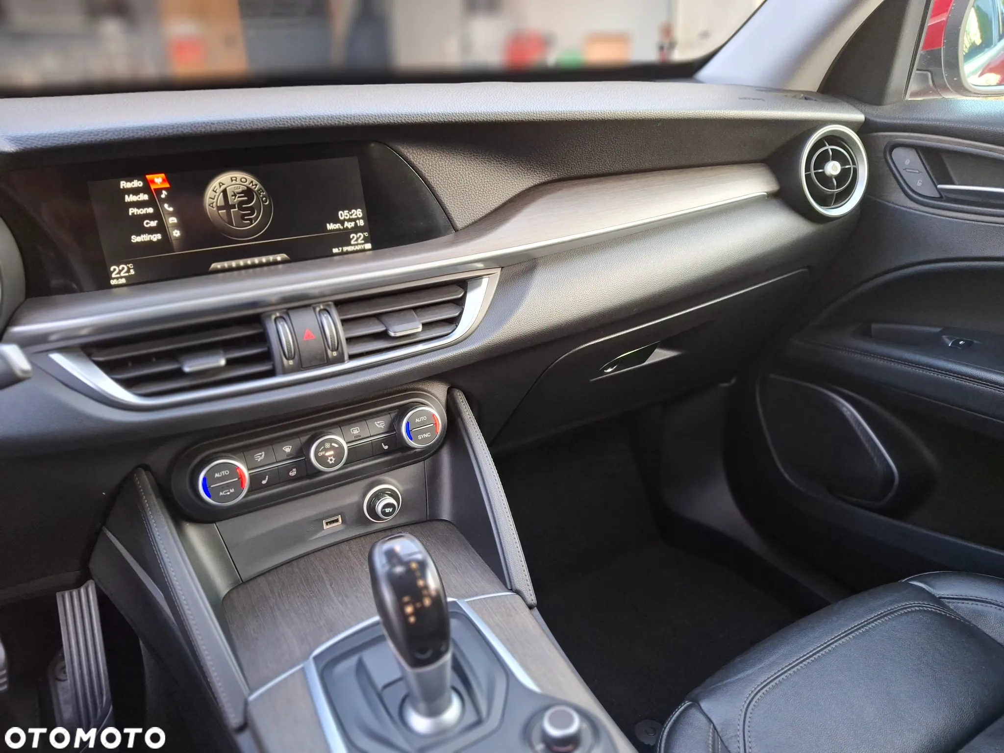 Alfa Romeo Stelvio 2.0 Turbo 16V AT8-Q4 First Edition - 4