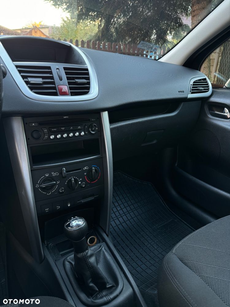 Peugeot 207 - 2