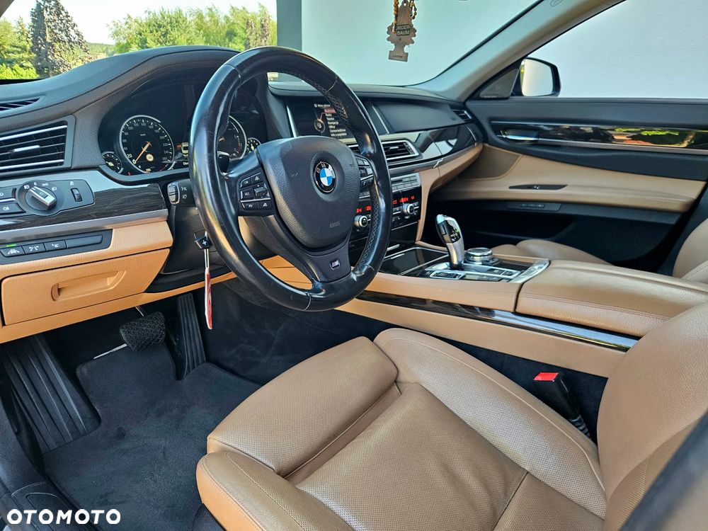 BMW Seria 7 740d - 20