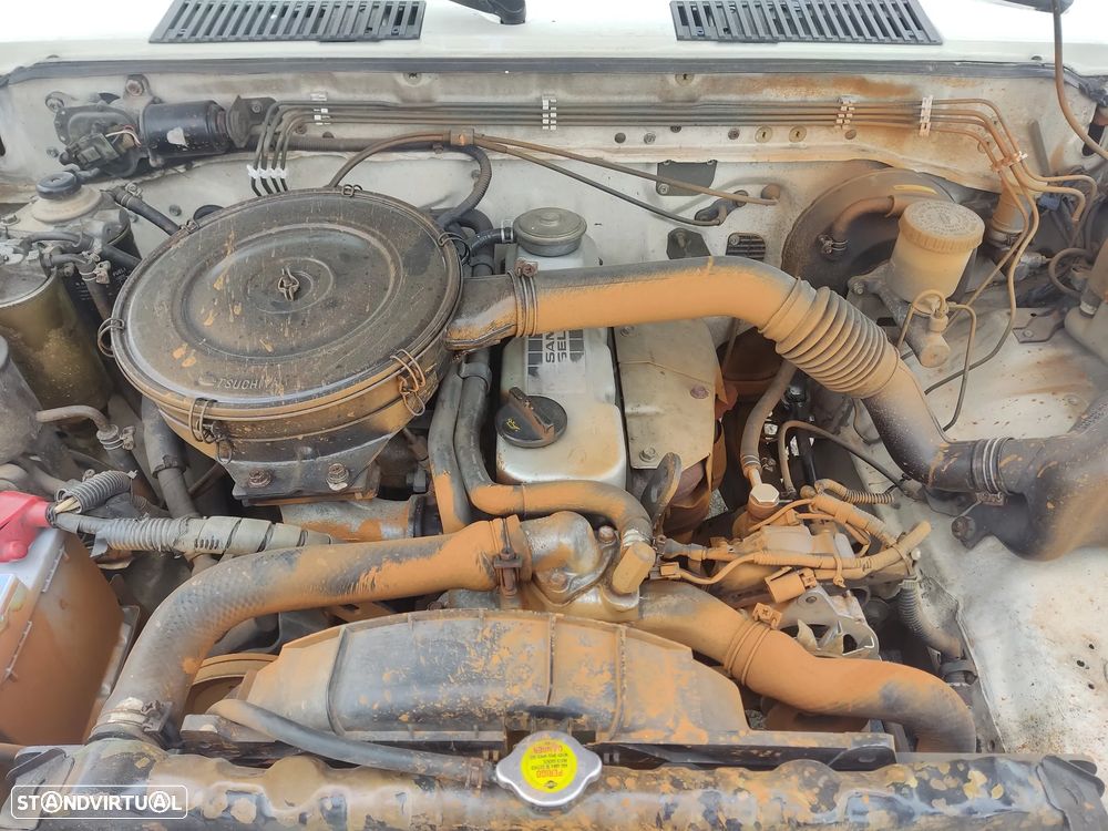 Nissan D21 Cabine Dupla (6 Lugares) – 1991 – Para Restauro - 12