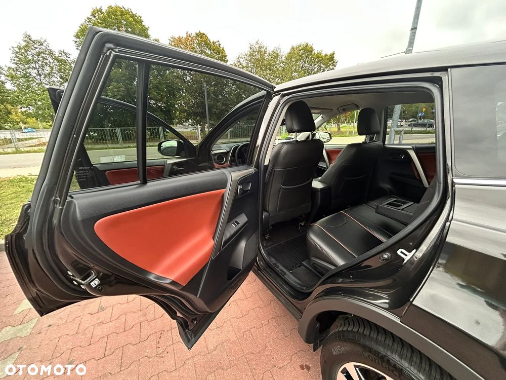 Toyota RAV4 - 8