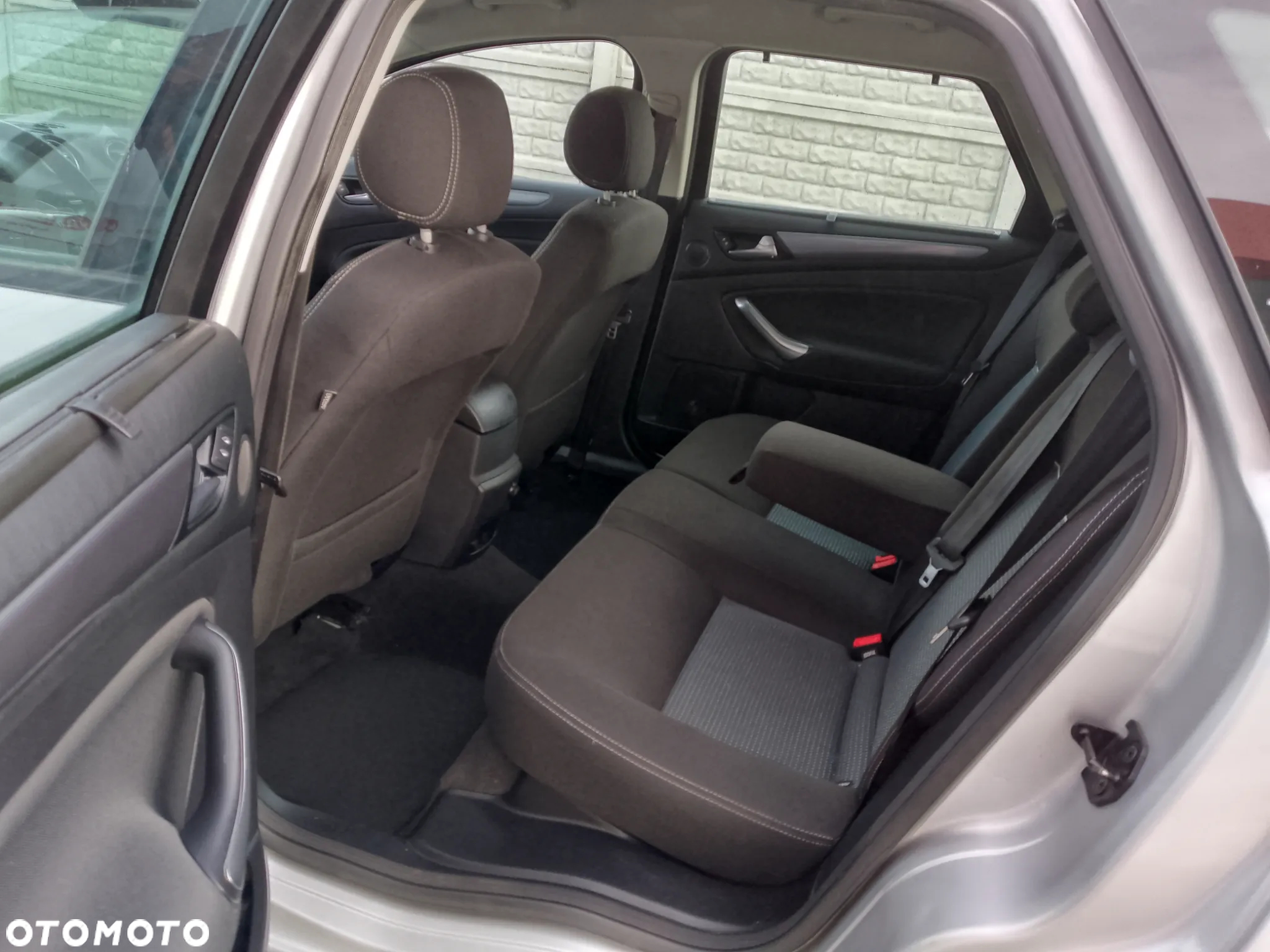 Ford Mondeo 1.6 TDCi ECOnetic Start-Stopp Ambiente - 12
