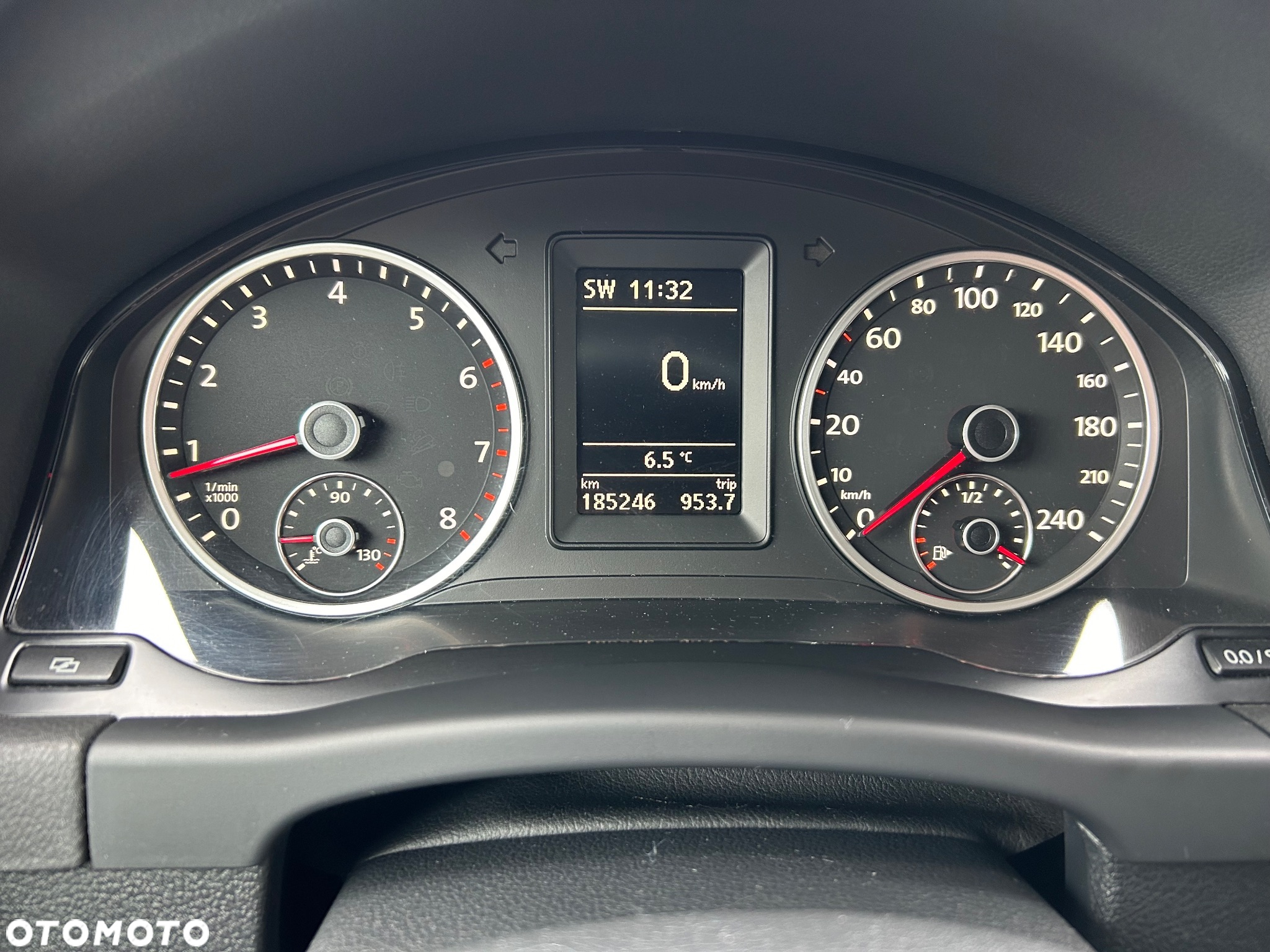Volkswagen Tiguan 1.4 TSI BlueMotion Technology Team - 17