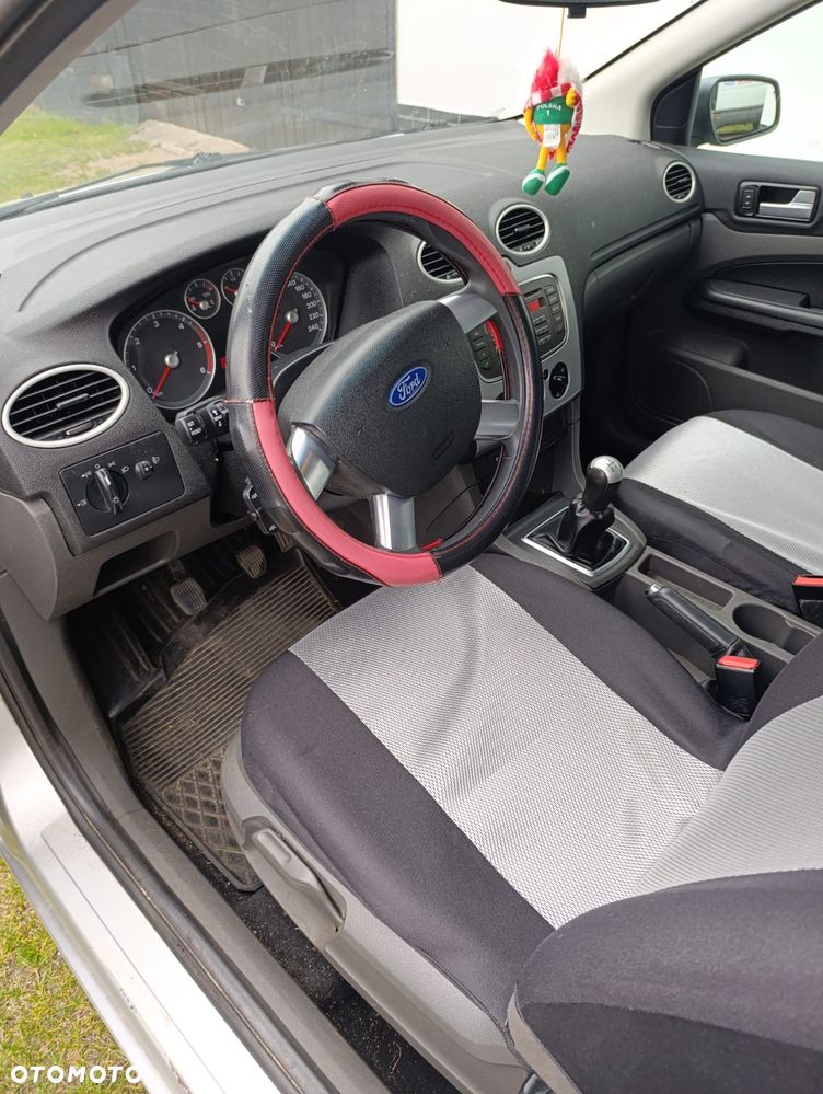 Ford Focus 1.8 TDCi Ambiente - 6