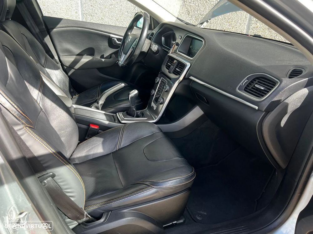 Volvo V40 1.6 D2 R-Design Momentum - 29