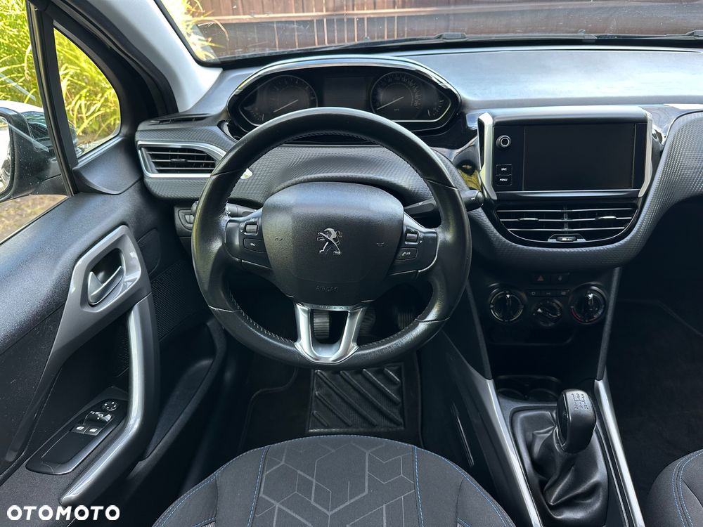 Peugeot 2008 PureTech 82 Style - 22