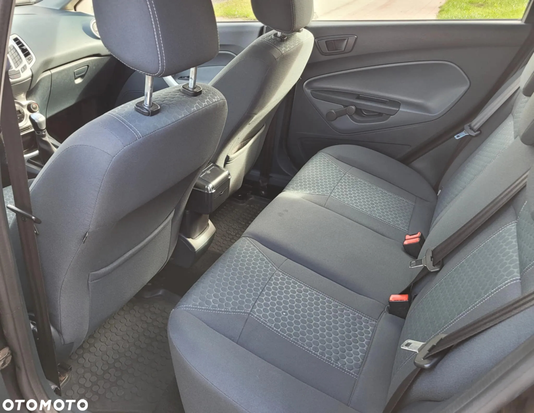 Ford Fiesta 1.6 Titanium - 12