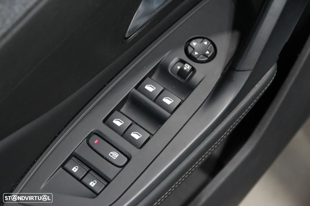 Peugeot 308 SW 1.2 PureTech Allure EAT8 - 11