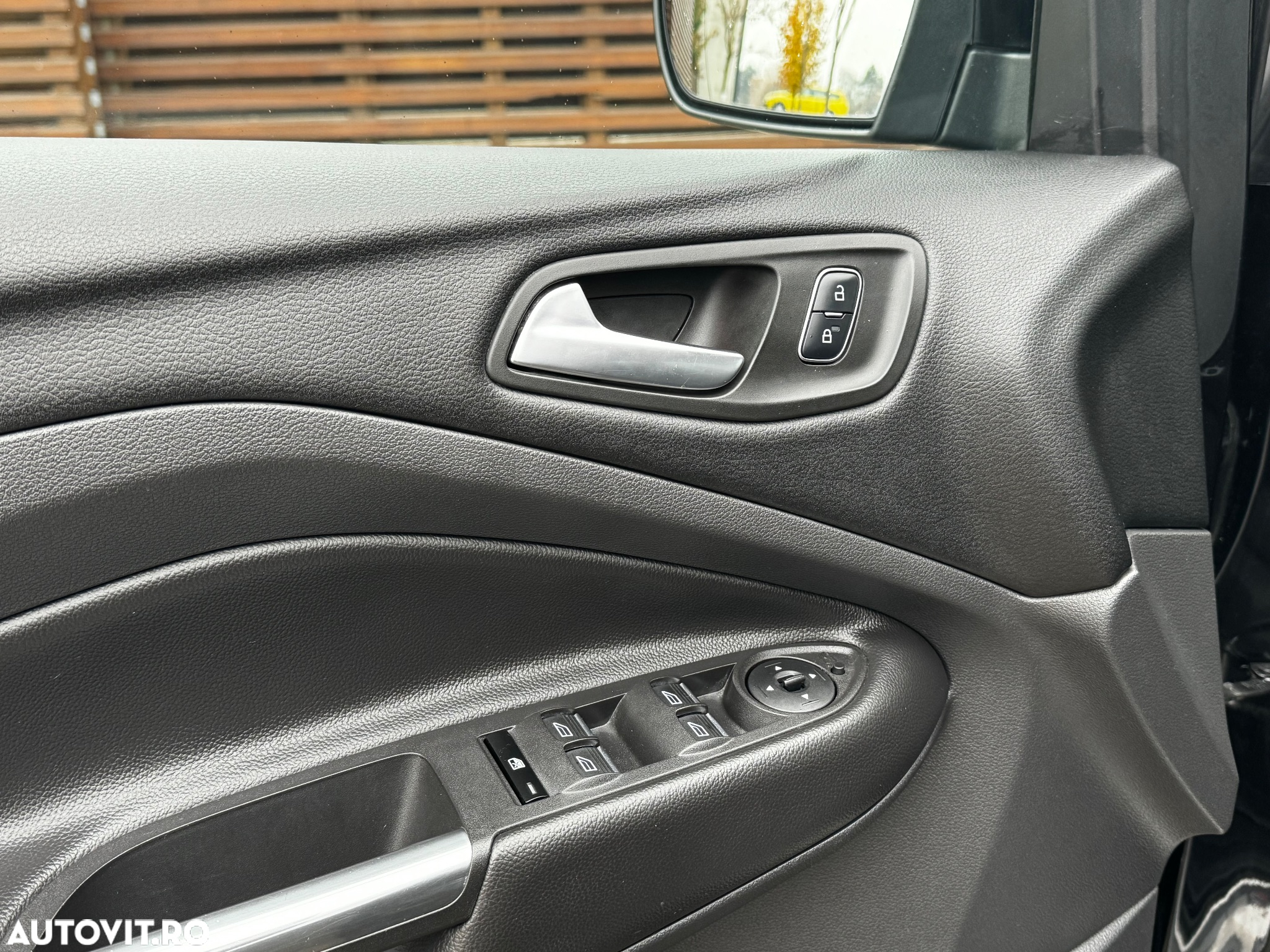 Ford Kuga 2.0 TDCi 4x4 Aut. ST-Line - 23