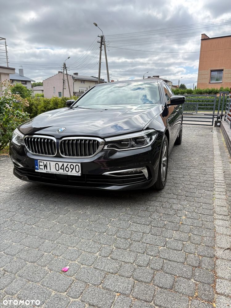 BMW Seria 5 525d Sport Line - 4
