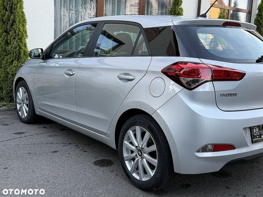Hyundai i20 blue 1.2 YES Silver - 32