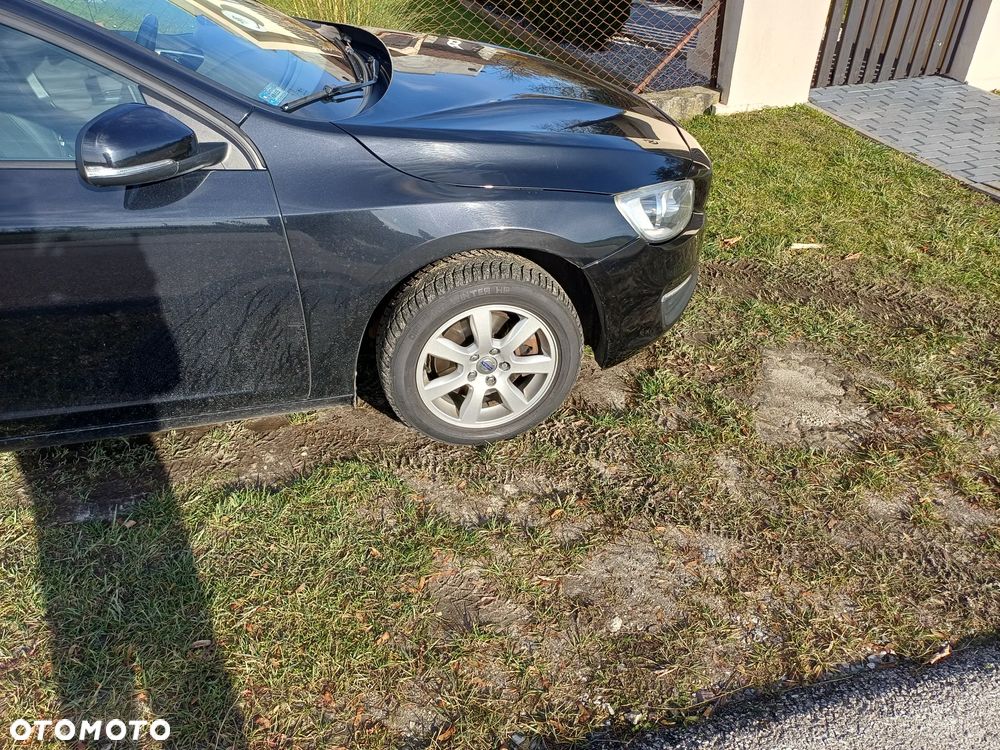 Volvo V60 D3 Kinetic - 38