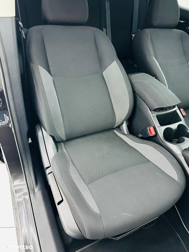 Nissan Qashqai 1.6 DCI Xtronic N-Connecta - 22