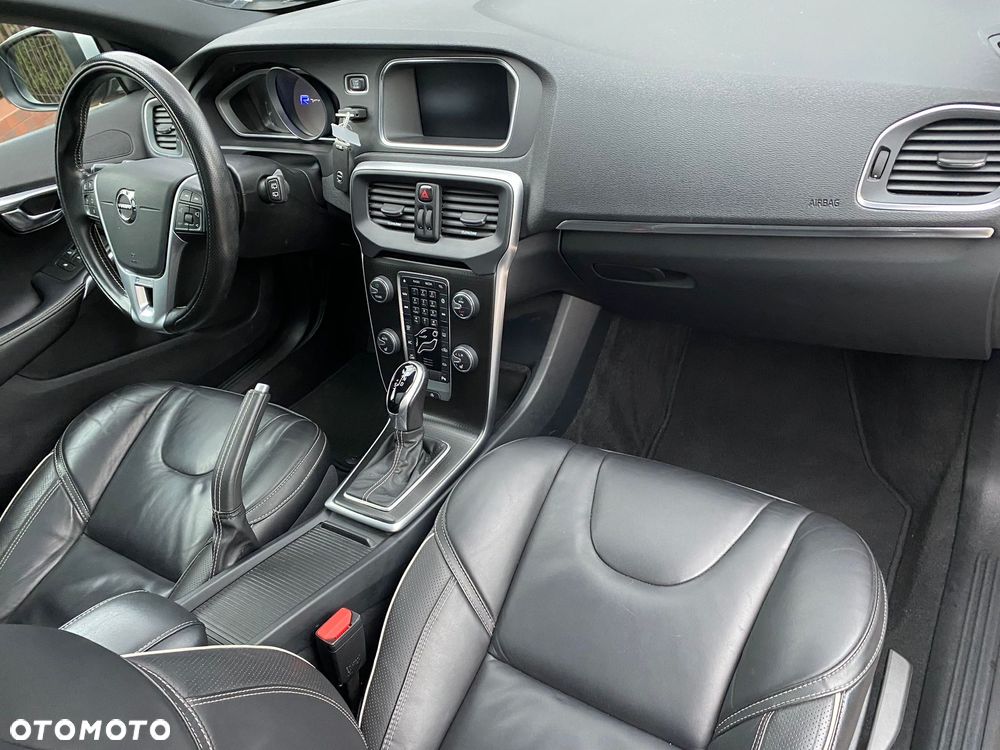 Volvo V40 D3 Geartronic RDesign - 10