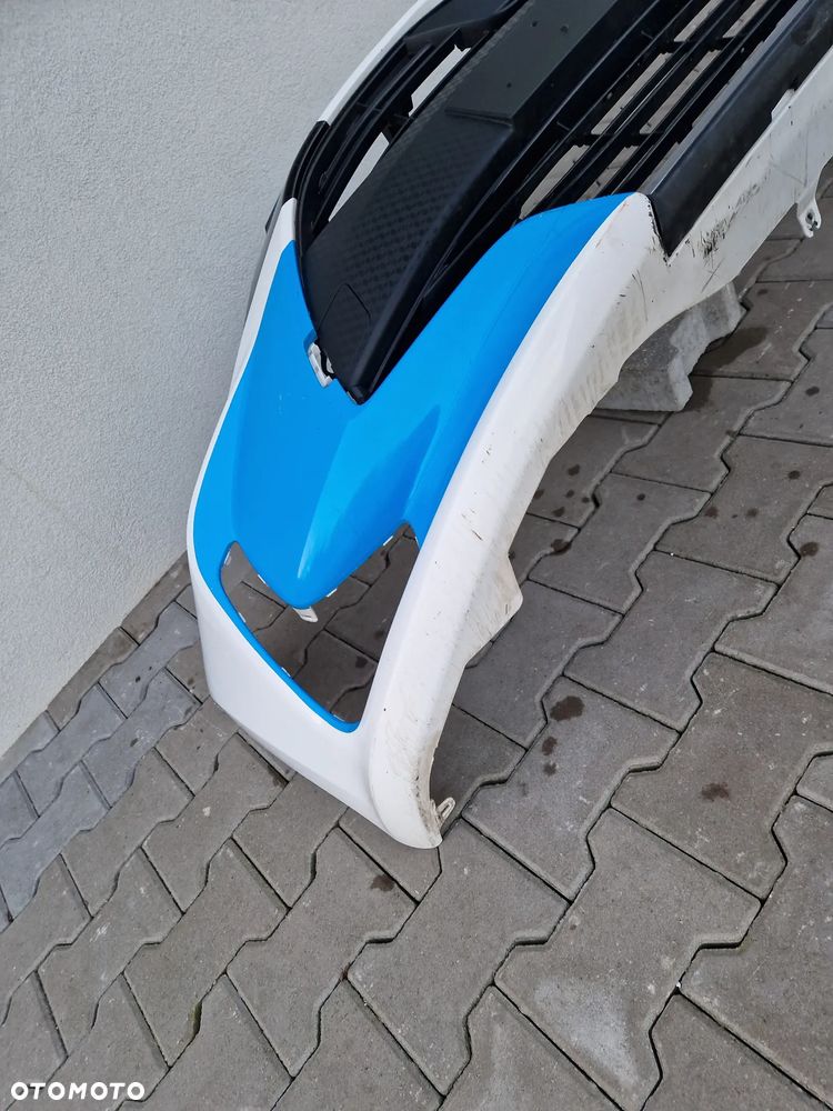 Zderzak Toyota Yaris IV 2020 - - 5