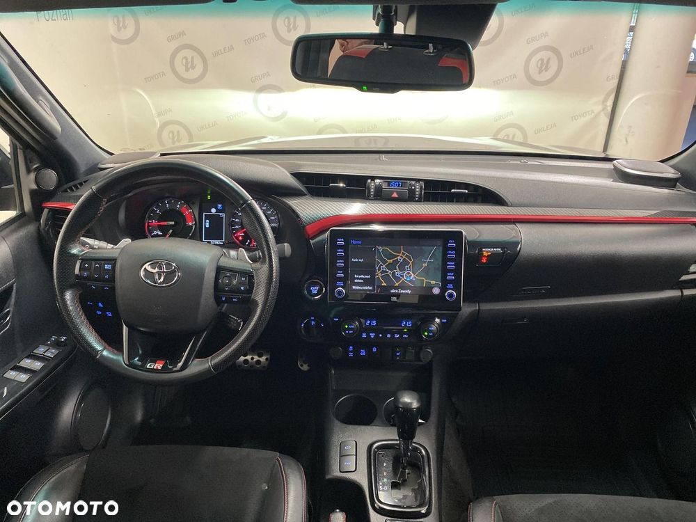 Toyota Hilux 2.8 D-4D Double Cab GR Sport 4x4 - 10