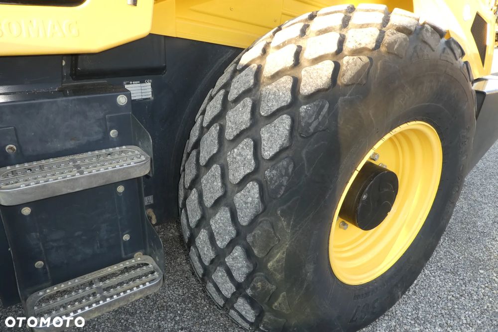 Bomag BW 213 D-5  SPROWADZONY - 10