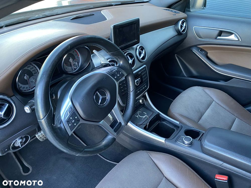 Mercedes-Benz GLA 200 CDI 7G-DCT Edition 1 - 8