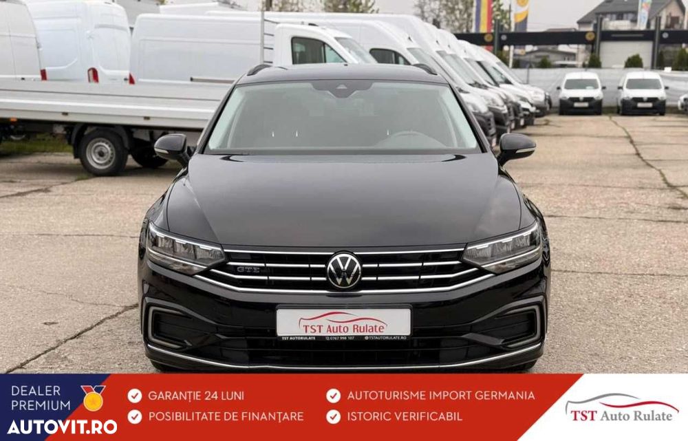 Volkswagen Passat - 1