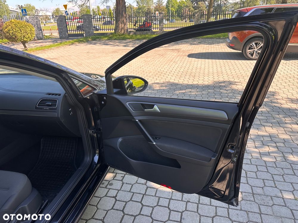 Volkswagen Golf 1.6 TDI SCR DSG Comfortline - 25