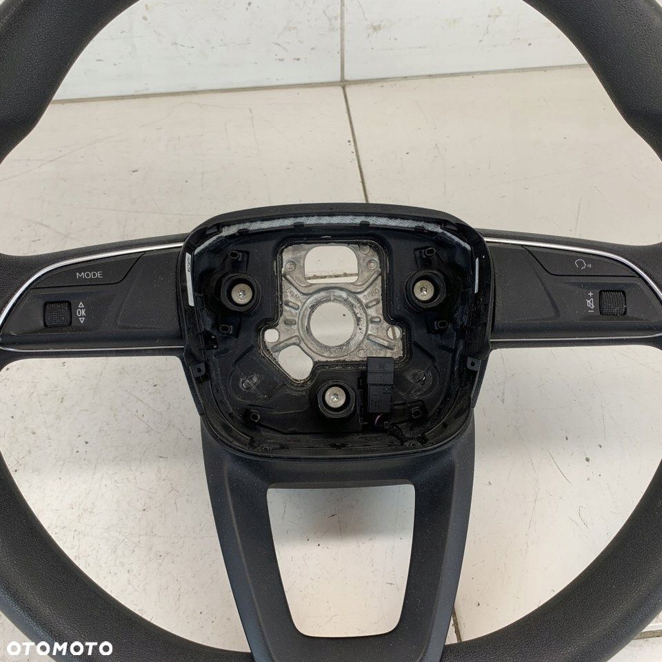 Kierownica Struktura Nie Wytarta Multifunkcyjna Audi A4 B9 8W 18R - 8