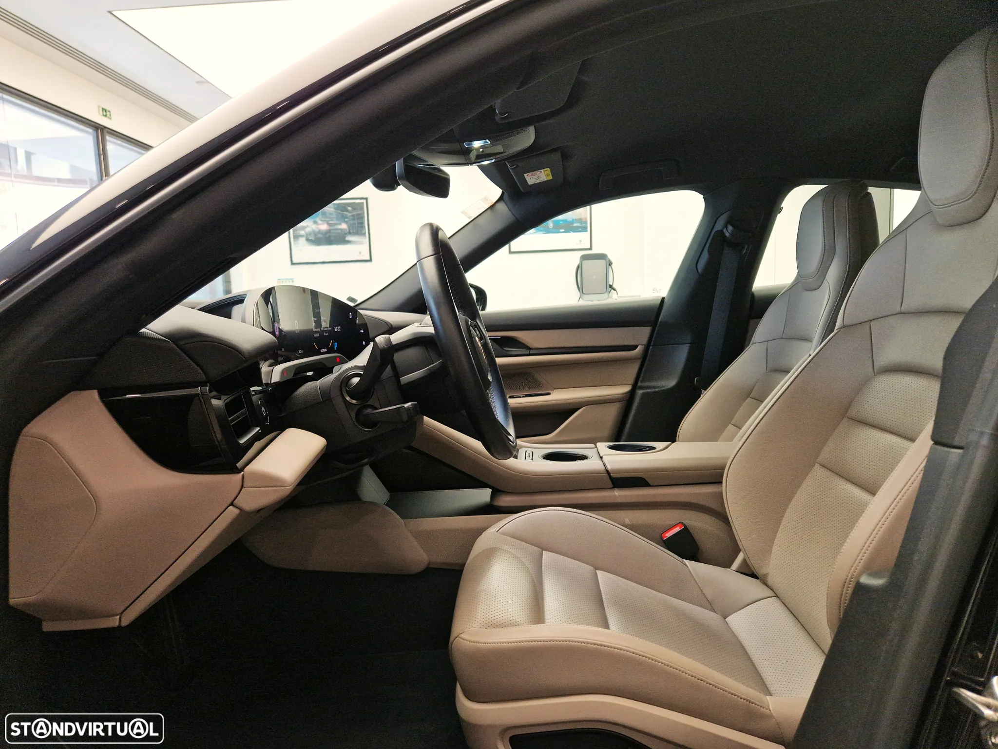 Porsche Taycan Standard - 14