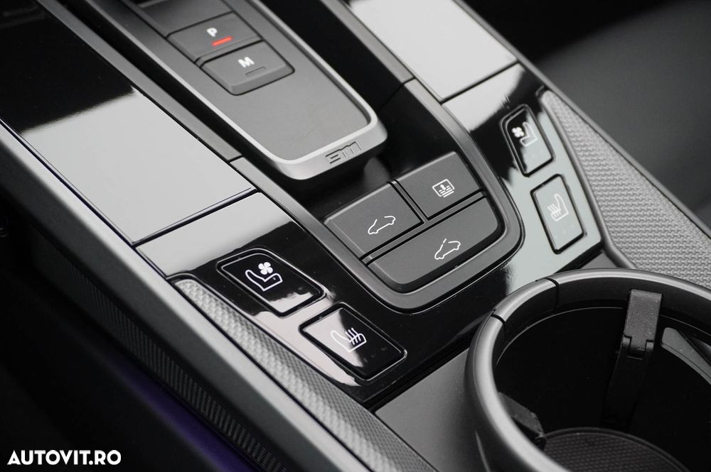 Porsche 911 Carrera 4 PDK - 25