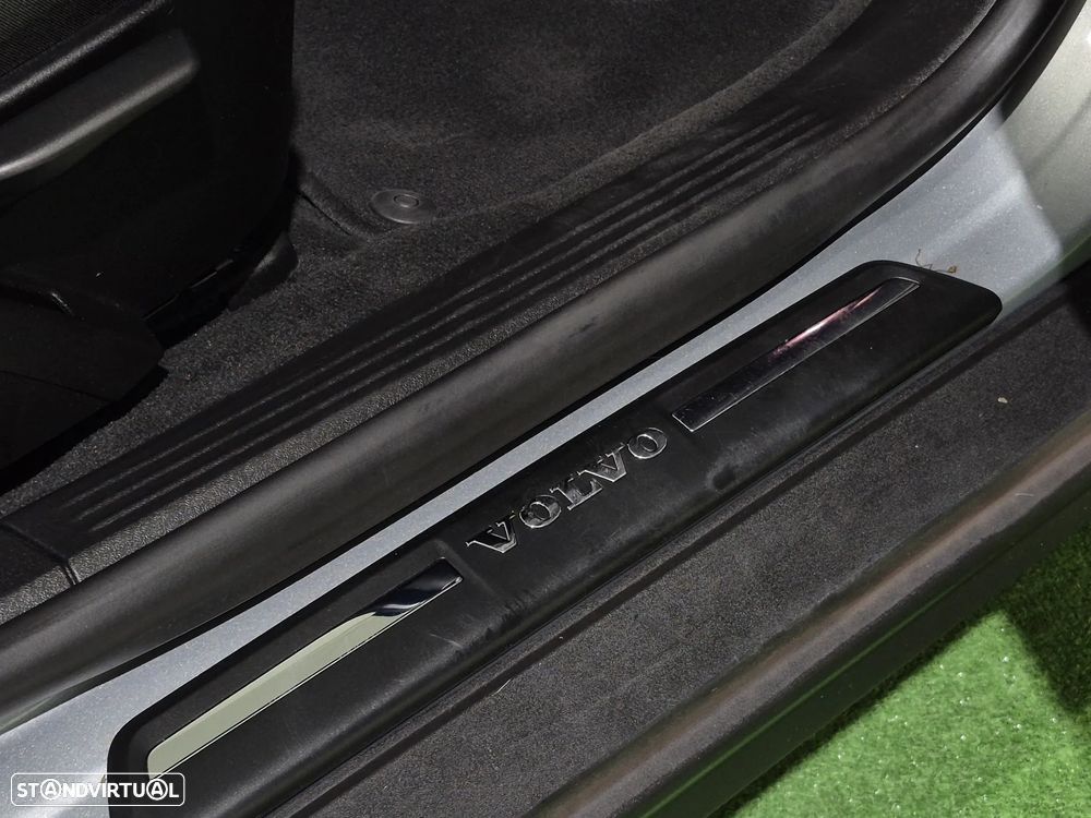 Volvo V40 Cross Country 1.6 D2 Momentum Powershift - 29