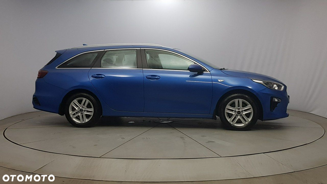 Kia Ceed - 8
