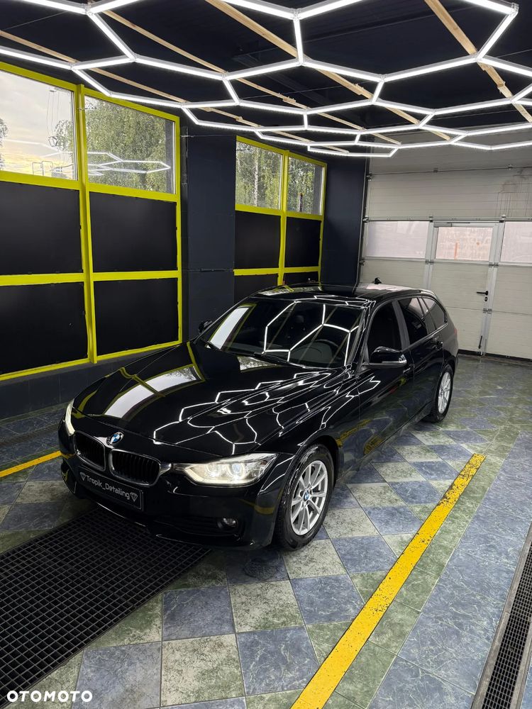 BMW Seria 3 318d DPF Touring - 1