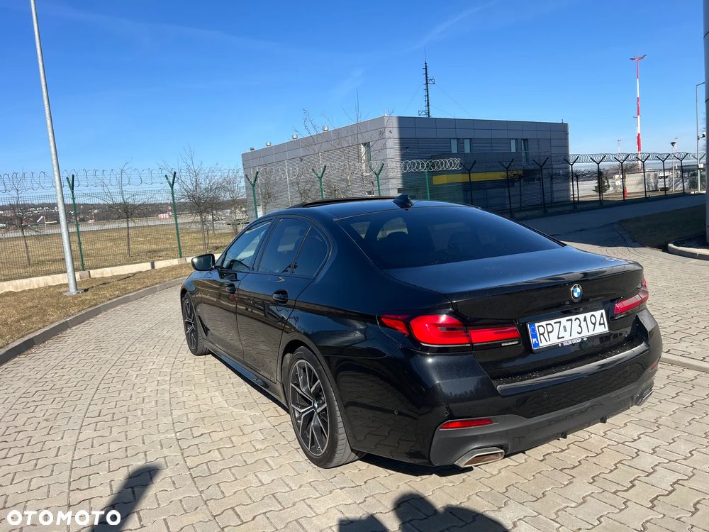BMW Seria 5 540i xDrive mHEV M Sport sport - 9