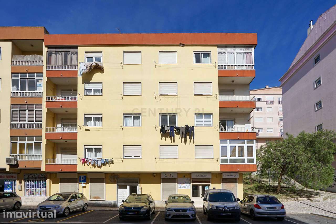 Apartamento Renovado em Serra das Minas - Rio de Mouro, Sintra - Grande imagem: 2/26