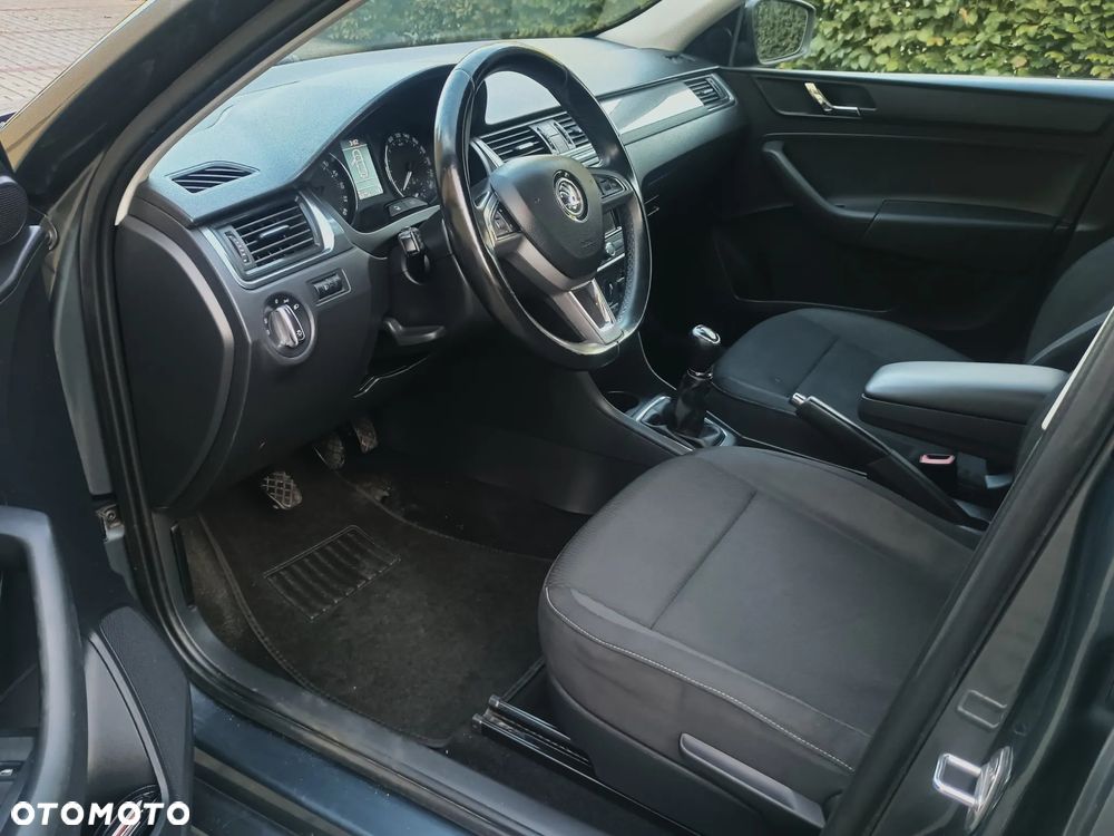 Skoda RAPID 1.6 TDI Elegance - 10