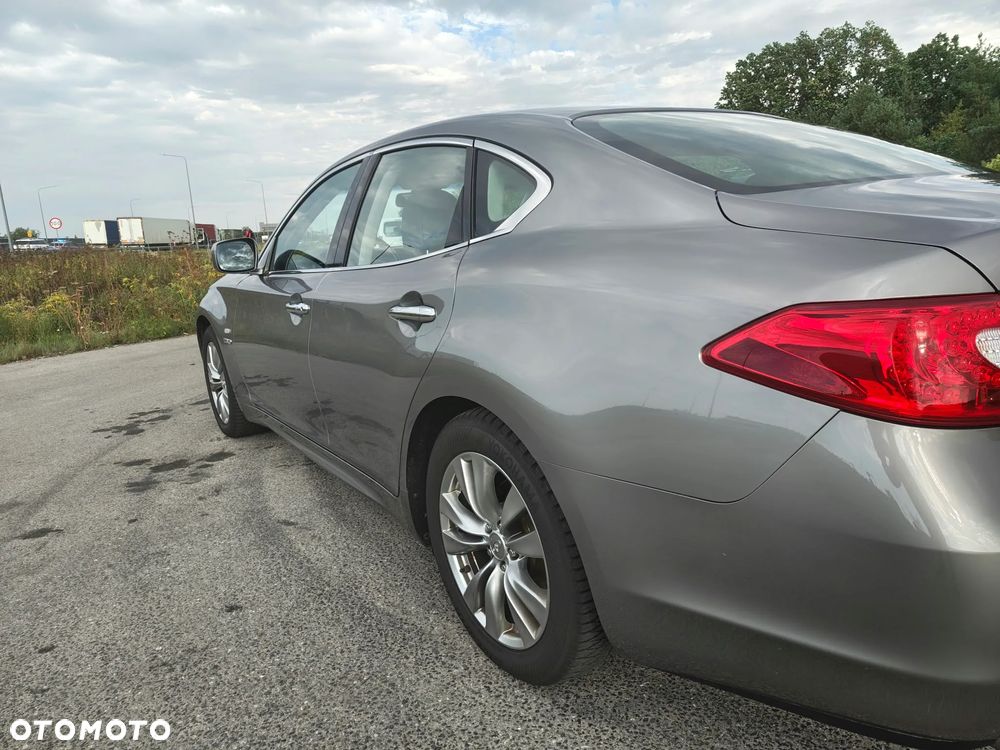 Infiniti M M35h GT - 8