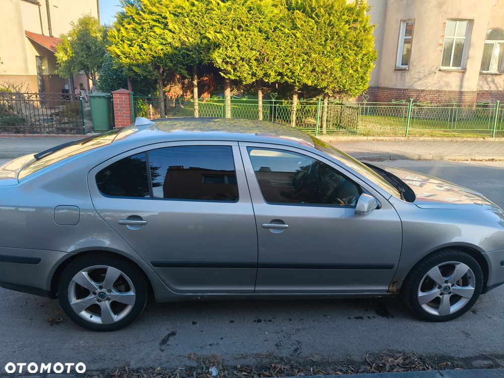 Skoda Octavia 2.0 FSI Elegance - 11