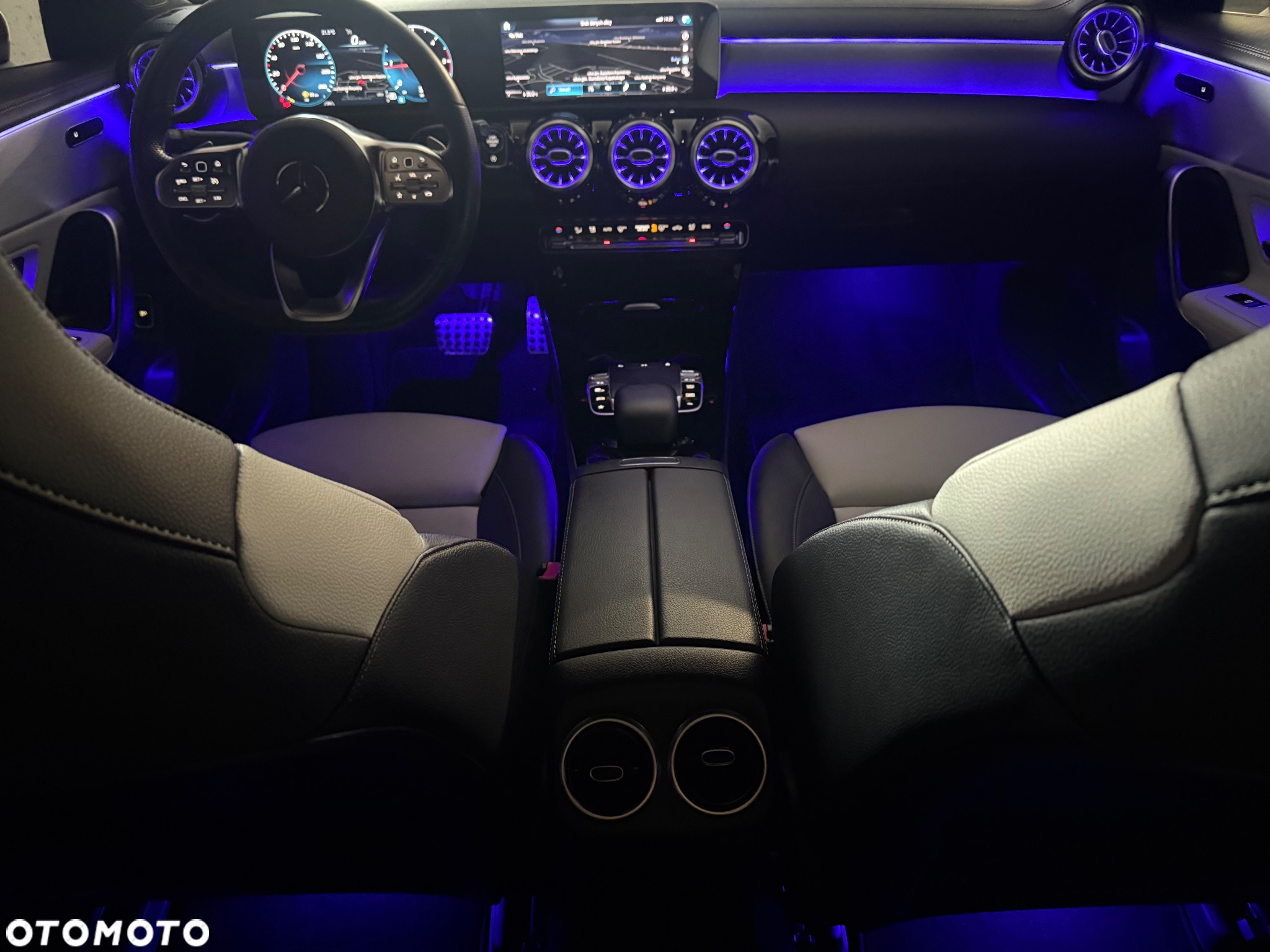 Mercedes-Benz CLA 180 d AMG Line 7G-DCT - 34