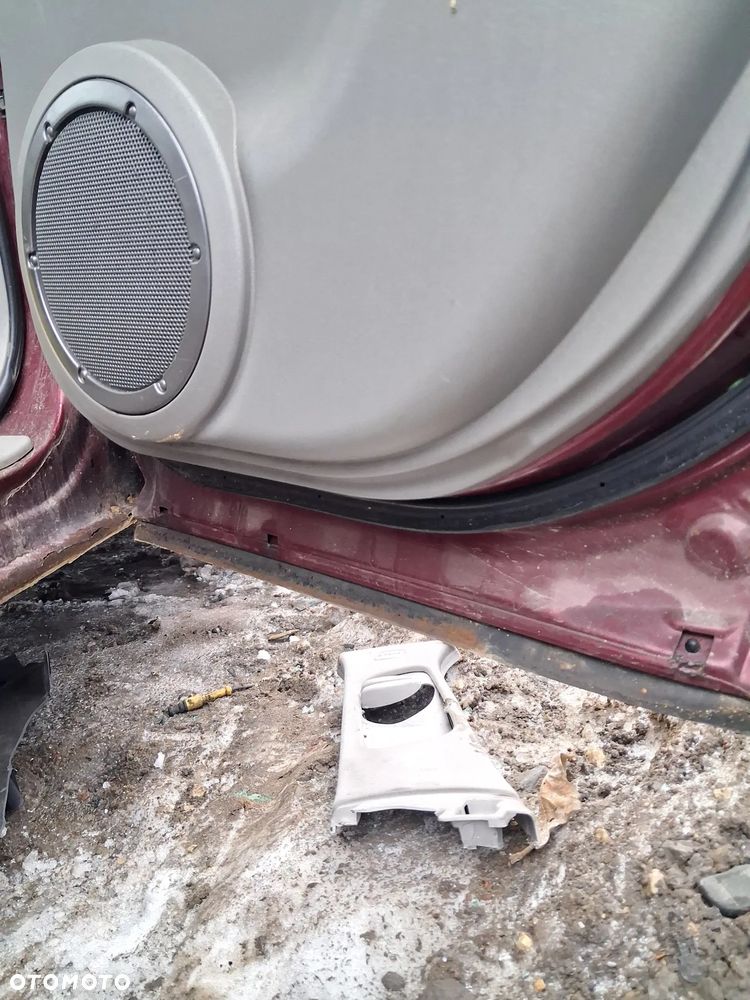 NISSAN X-TRAIL T30 01- DRZWI PRAWY TYL KX4 - 3