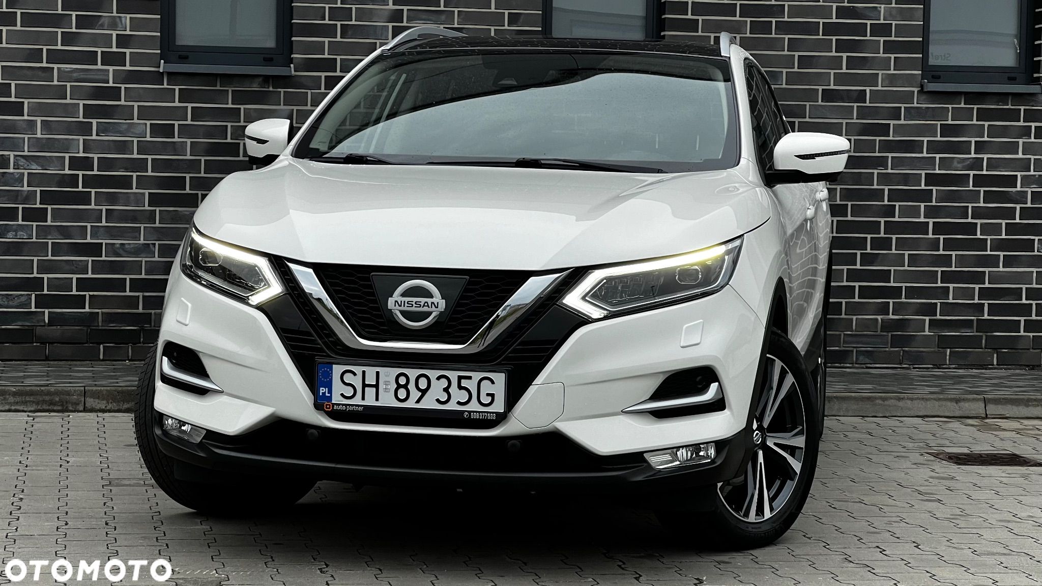 Nissan Qashqai 1.6 DIG-T N-Connecta - 1