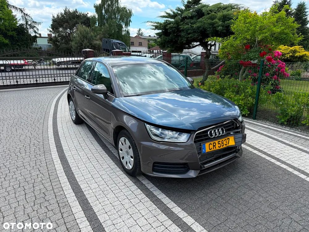 Audi A1 Sportback 1.0 TFSI ultra S tronic - 4