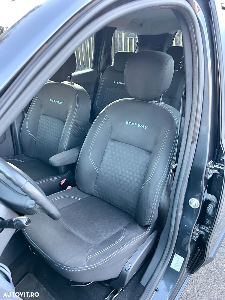 Dacia Lodgy 1.2 TCe 115 CP Stepway - 23