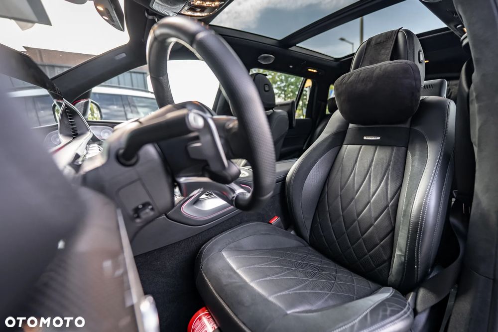 Mercedes-Benz GLS - 22