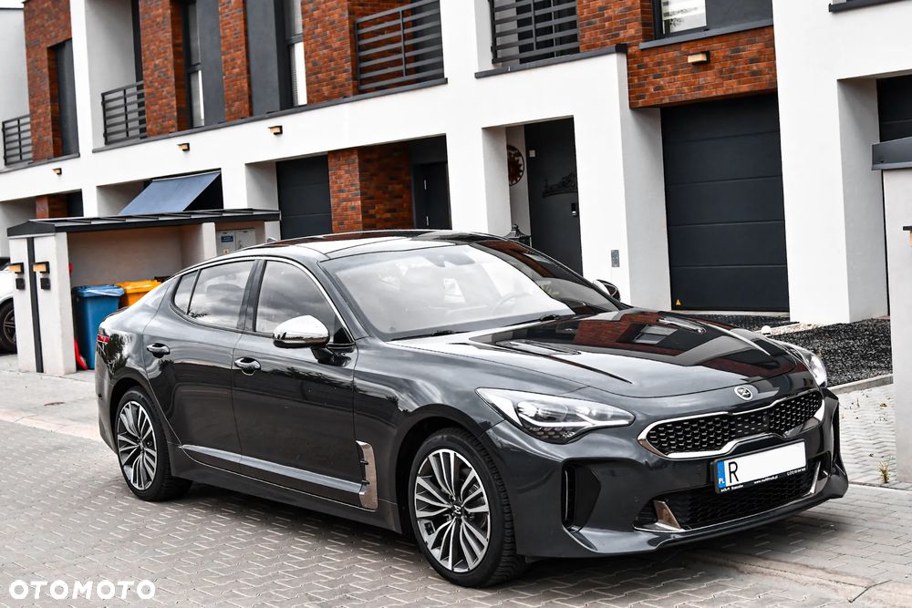 Kia Stinger 2.0 T-GDI GT Line - 1