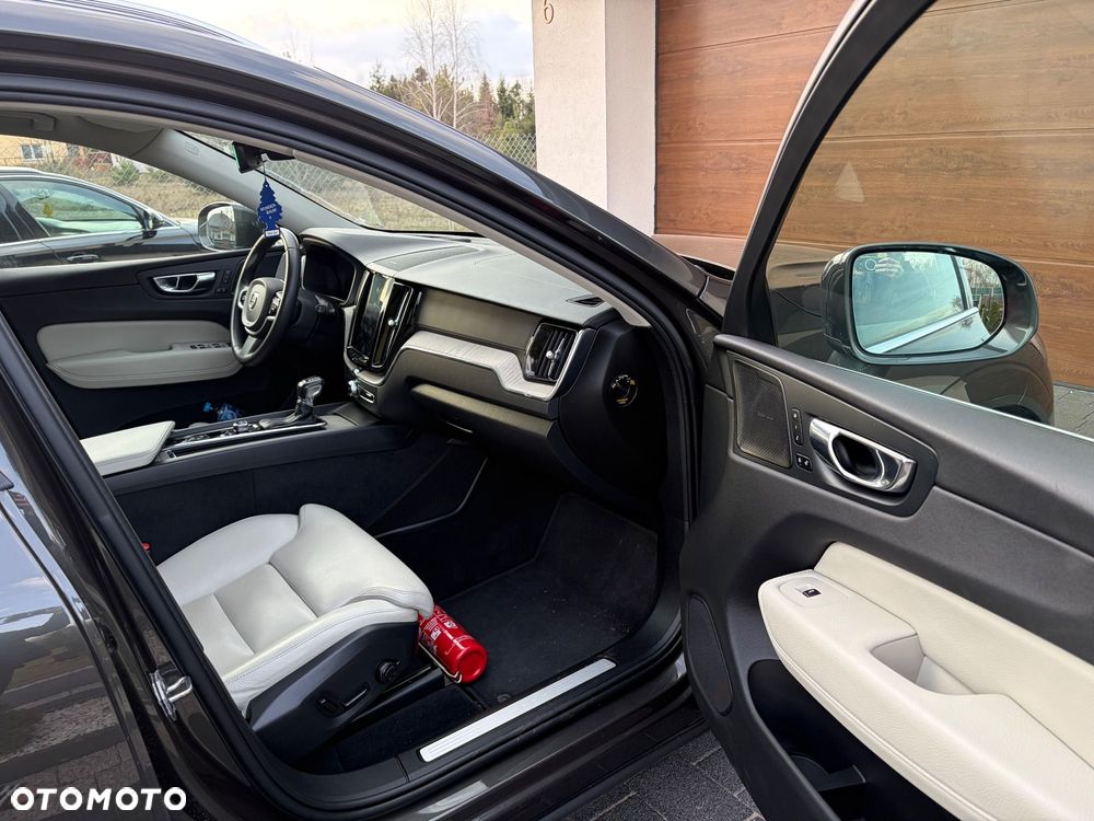 Volvo XC 60 D4 SCR Inscription - 6