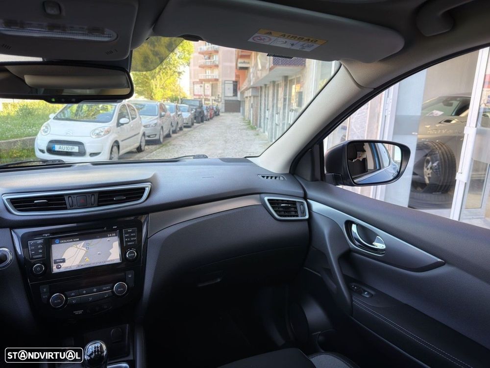 Nissan Qashqai 1.5 dCi Tekna Premium 17 129g - 18