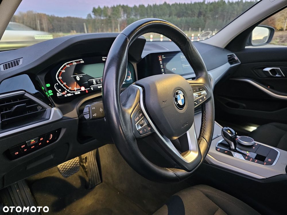 BMW Seria 3 320d Advantage - 15